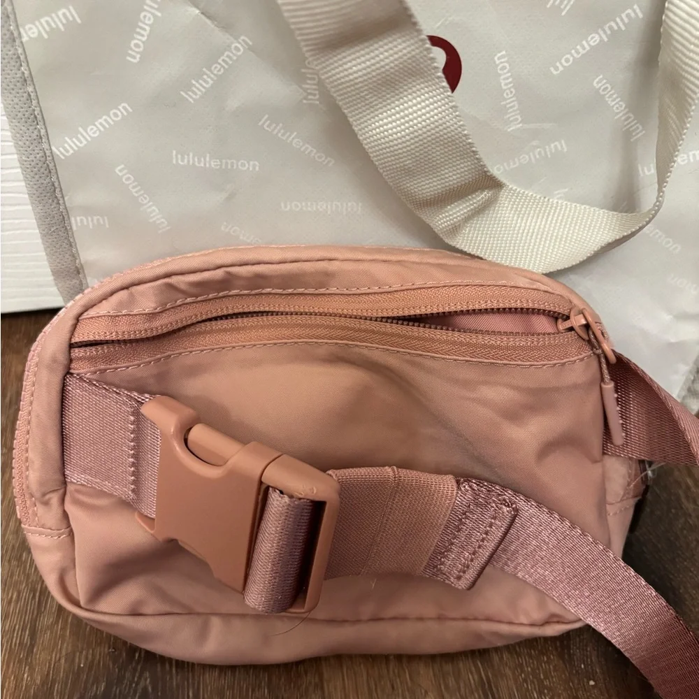 Lululemon Athletica Pink Belt Bag Includes Store Shopping Bag - Picture 2 of 4